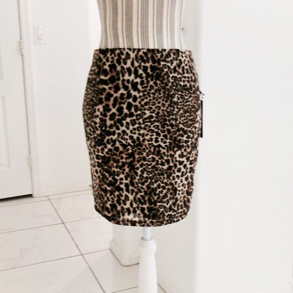 New Haute Monde Leopard Cheetah Print Stretchy Short Pencil Skirt M Black Tan - Picture 1 of 9